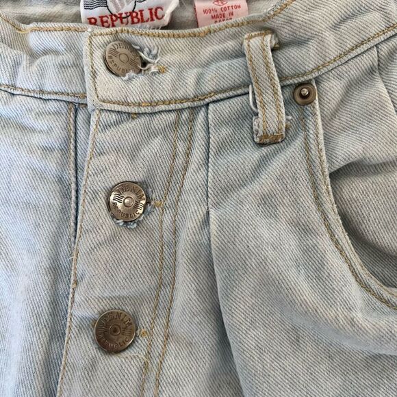 Denim Republic Vintage Pleated Front High Rise Denim Shorts - Picture 7 of 11